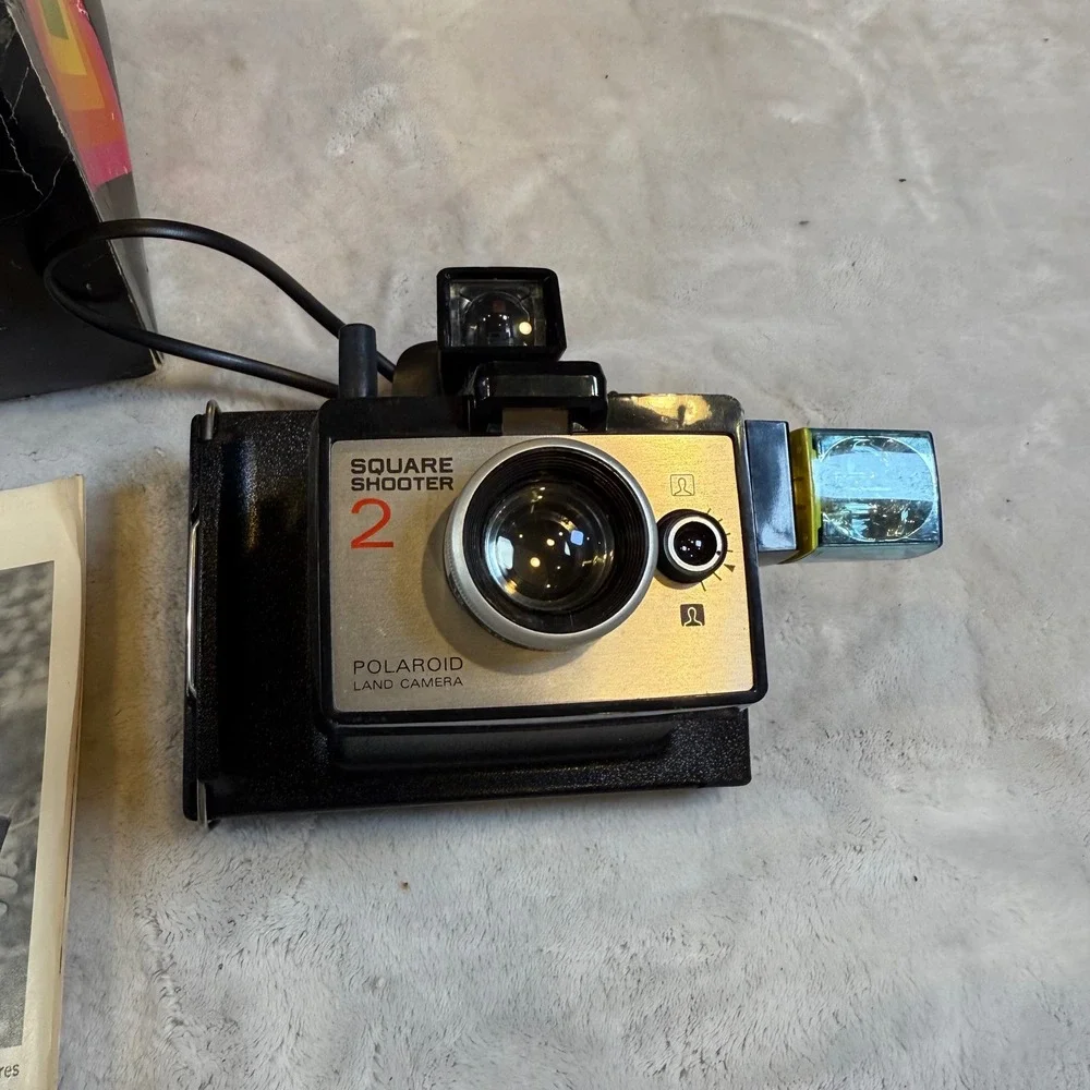 Polaroid Square Shooter 2 Land Camera Vintage Instant Film with Box and Manual - Picture 2 of 6